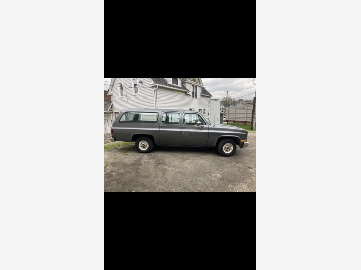 Thumbnail Photo undefined for 1988 Chevrolet Suburban 2WD